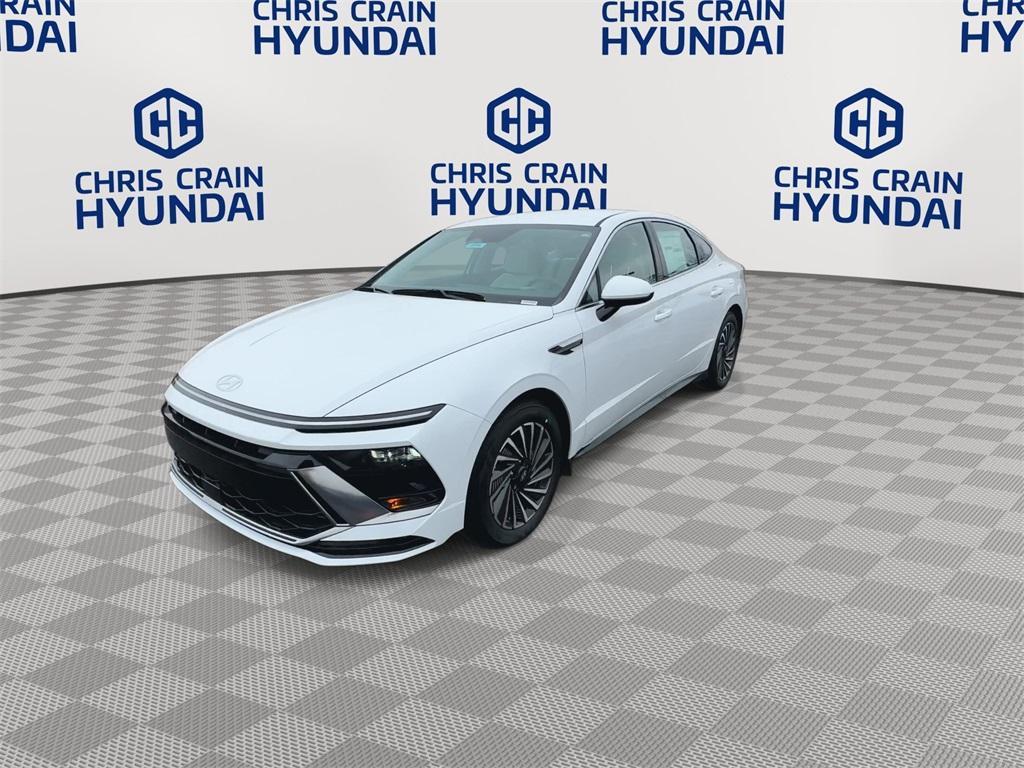 new 2025 Hyundai Sonata Hybrid car, priced at $30,660