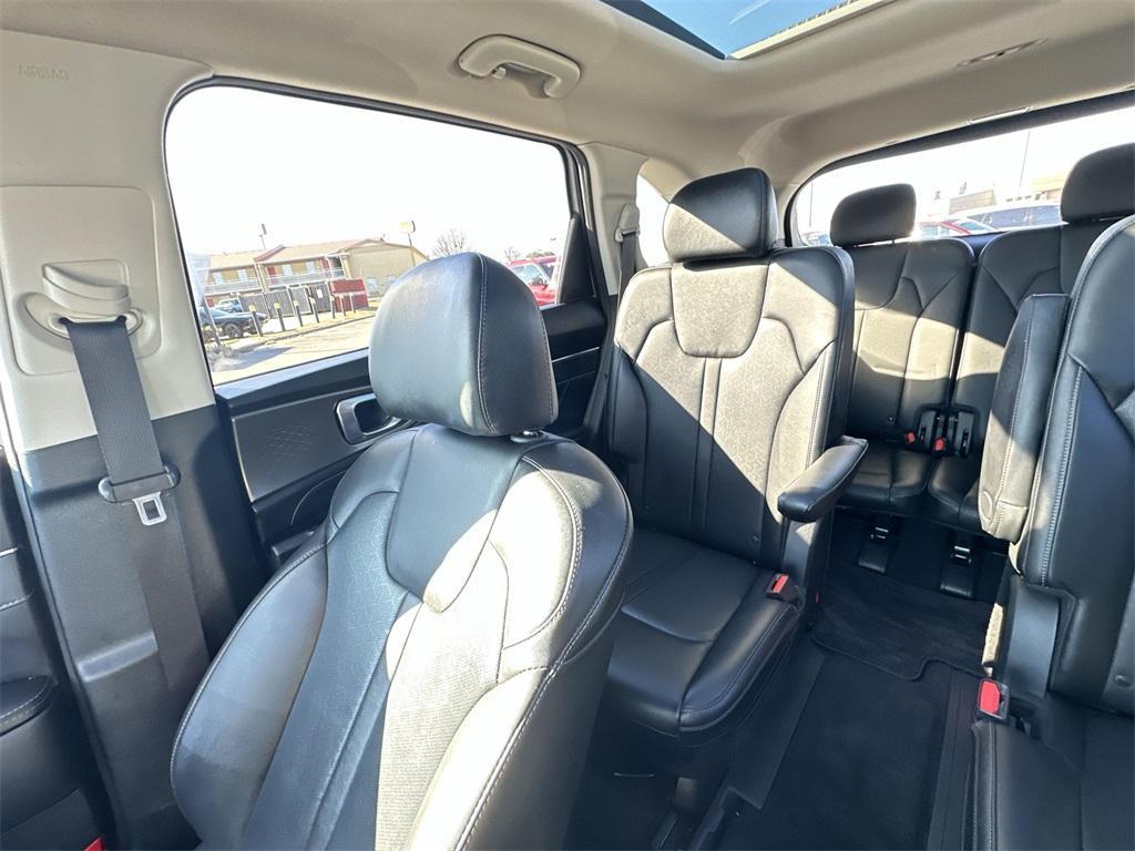 used 2022 Kia Sorento car, priced at $28,512