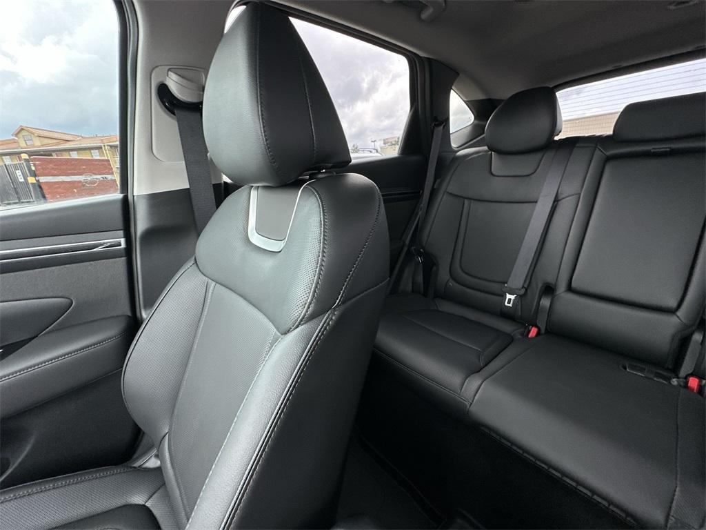 used 2024 Hyundai TUCSON Hybrid car, priced at $34,500