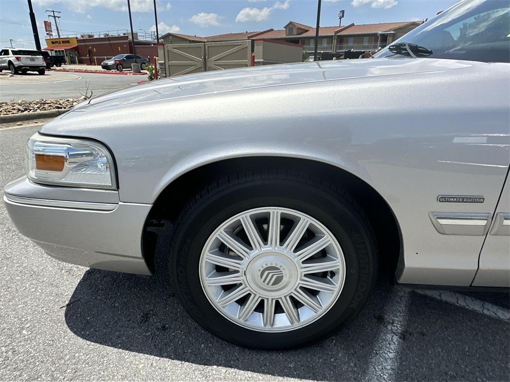 used 2009 Mercury Grand Marquis car, priced at $9,928