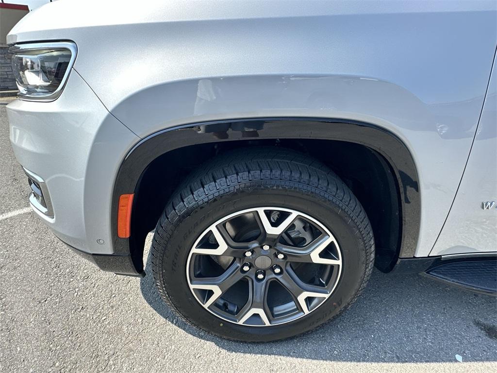 used 2024 Jeep Wagoneer car, priced at $46,561