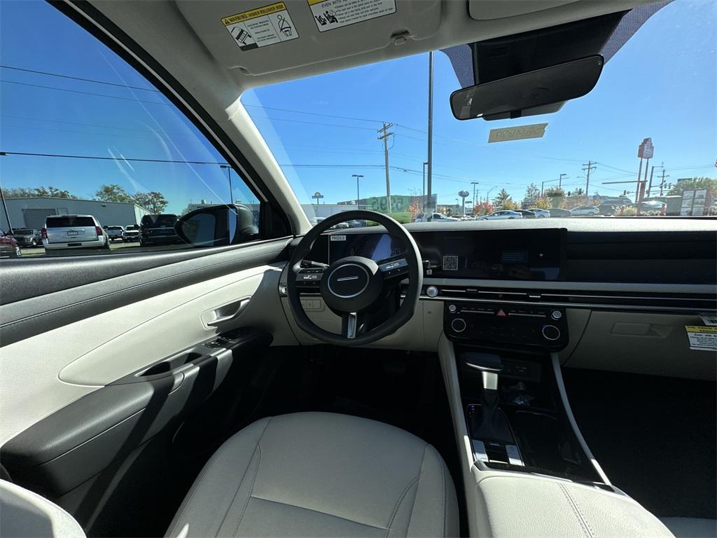 new 2025 Hyundai Tucson car, priced at $29,580
