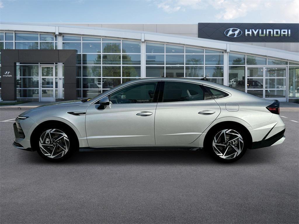 new 2025 Hyundai Sonata car, priced at $32,000