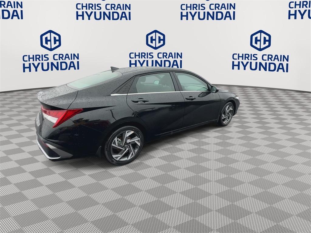 new 2025 Hyundai Elantra car, priced at $25,015