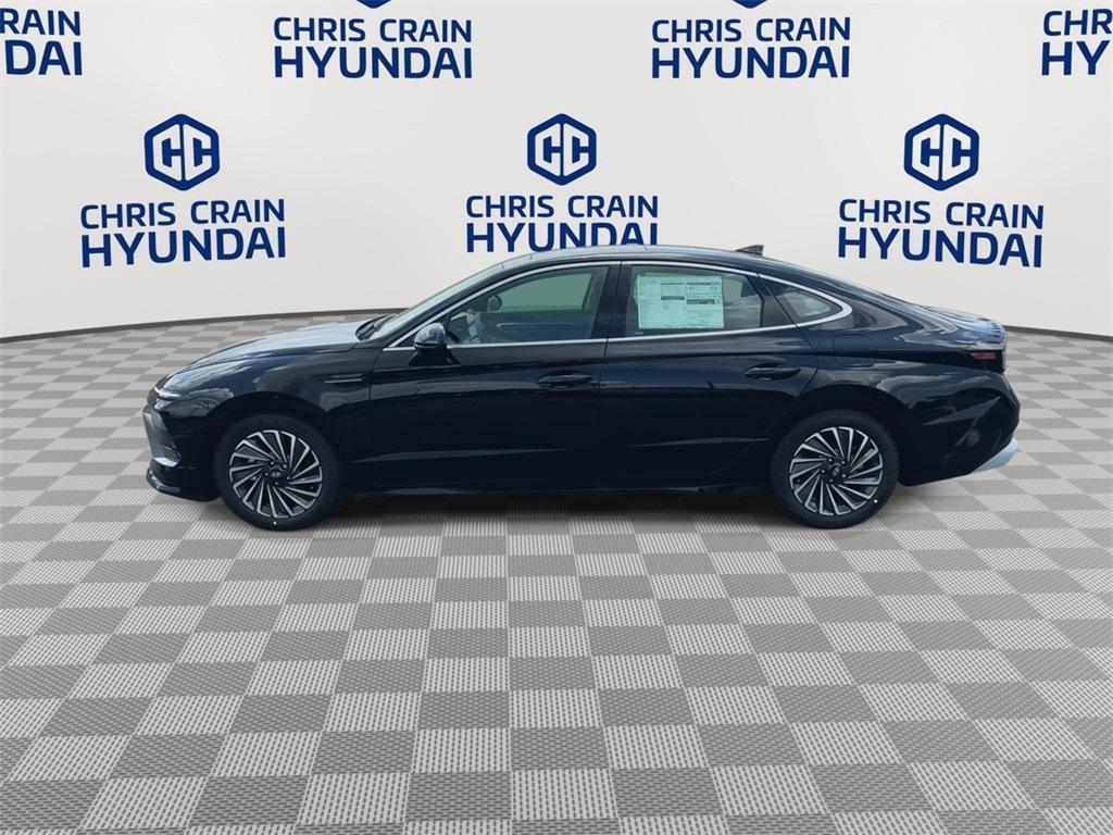 new 2025 Hyundai Sonata Hybrid car, priced at $37,530