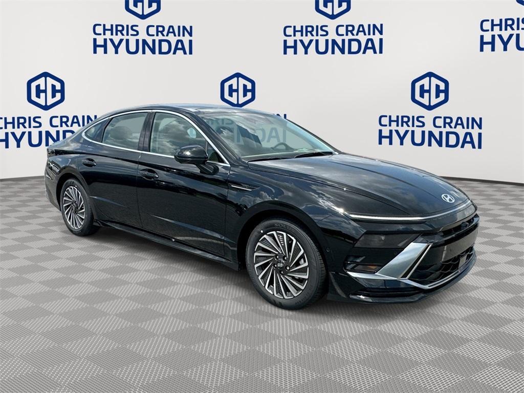 new 2025 Hyundai Sonata Hybrid car, priced at $37,530