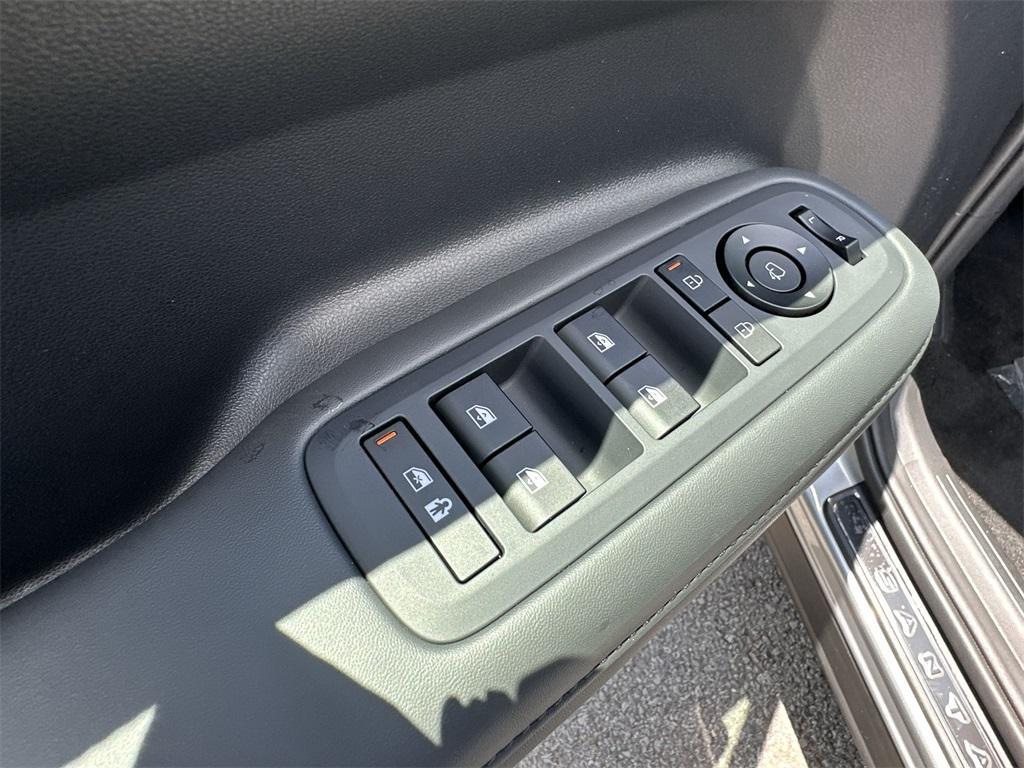 new 2025 Hyundai Santa Fe car, priced at $45,625