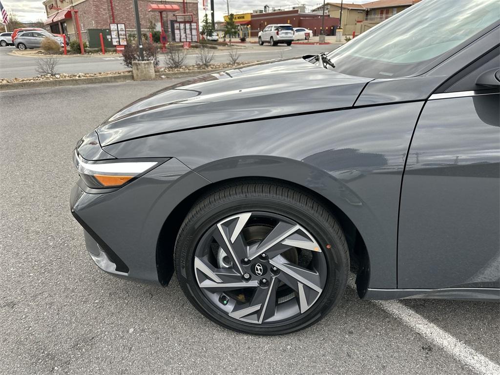 new 2025 Hyundai Elantra car, priced at $26,725