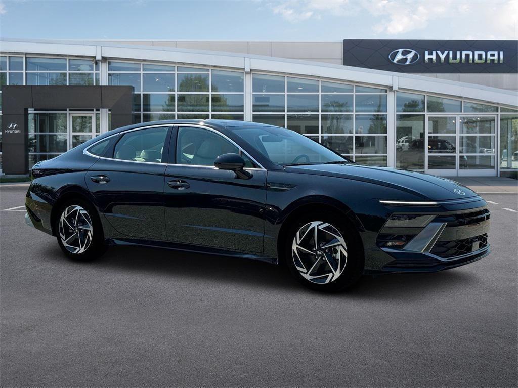 new 2025 Hyundai Sonata car, priced at $32,010