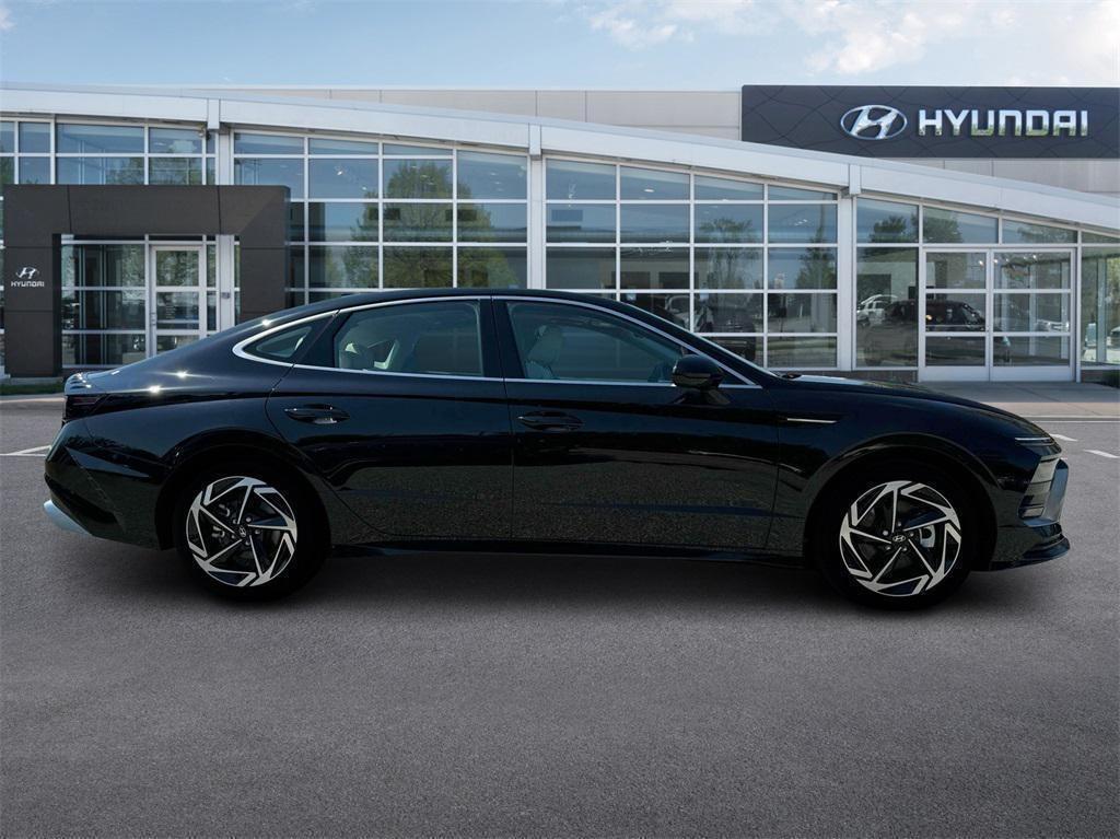 new 2025 Hyundai Sonata car, priced at $32,010