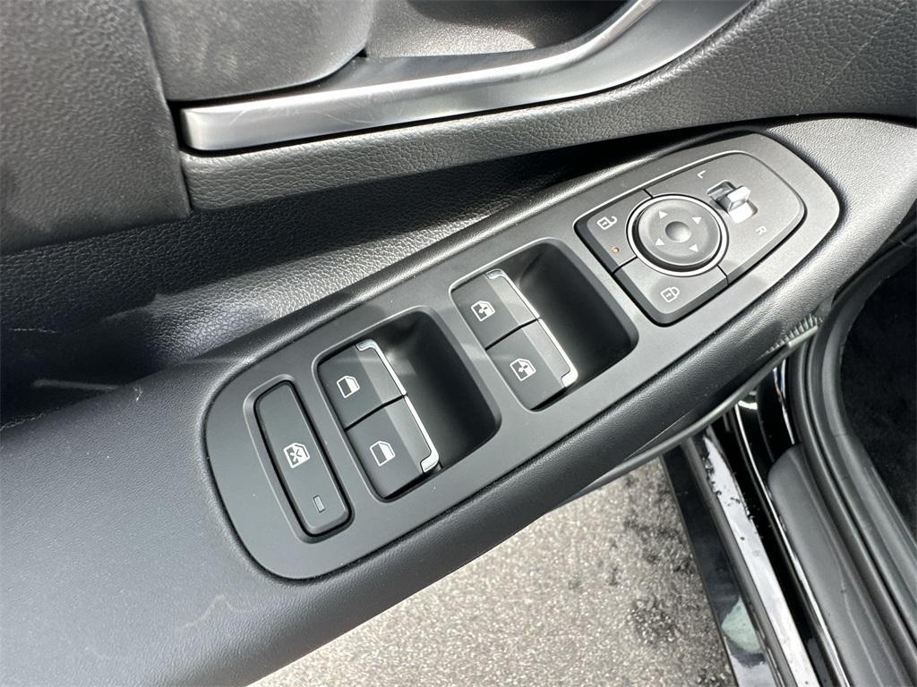 new 2025 Hyundai Sonata Hybrid car, priced at $31,040