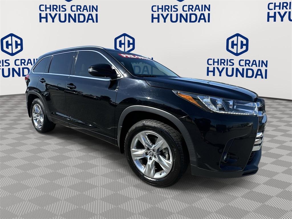 used 2019 Toyota Highlander car, priced at $28,499