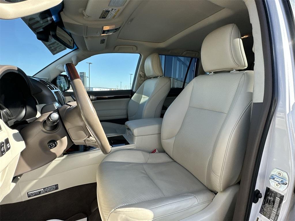 used 2019 Lexus GX 460 car, priced at $44,092