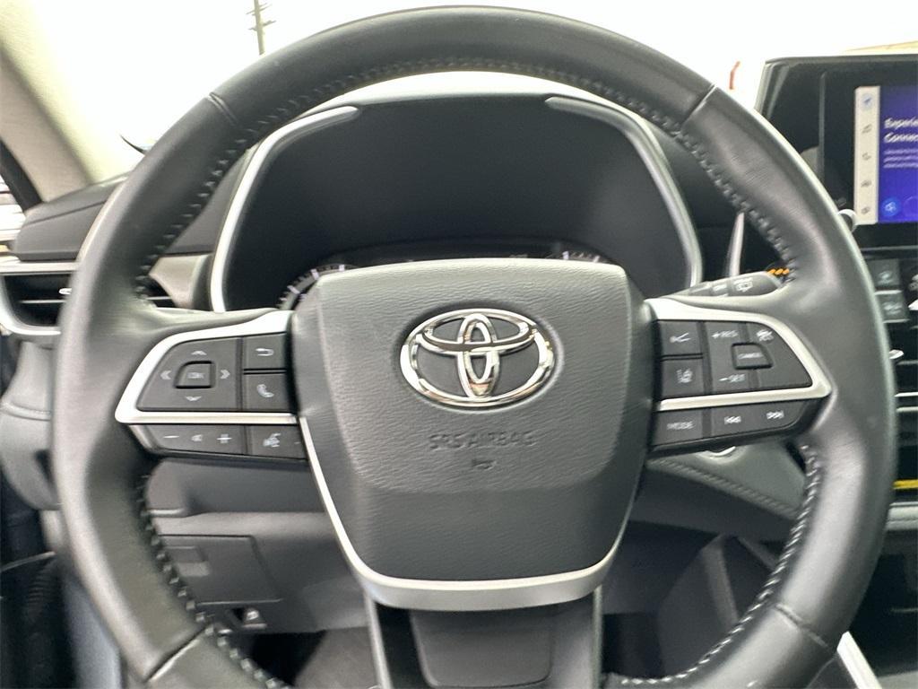 used 2023 Toyota Highlander car, priced at $39,207