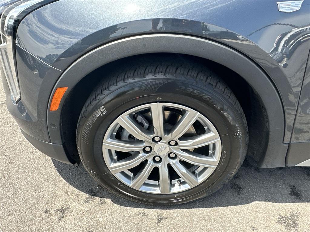 used 2021 Cadillac XT4 car, priced at $28,296