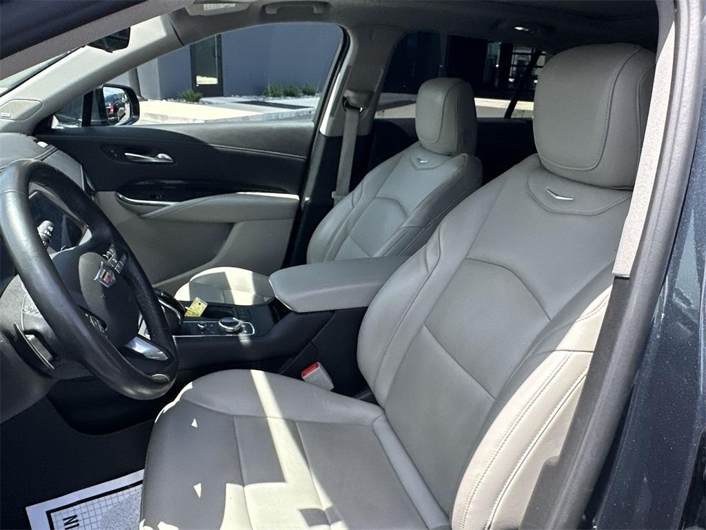 used 2021 Cadillac XT4 car, priced at $28,296