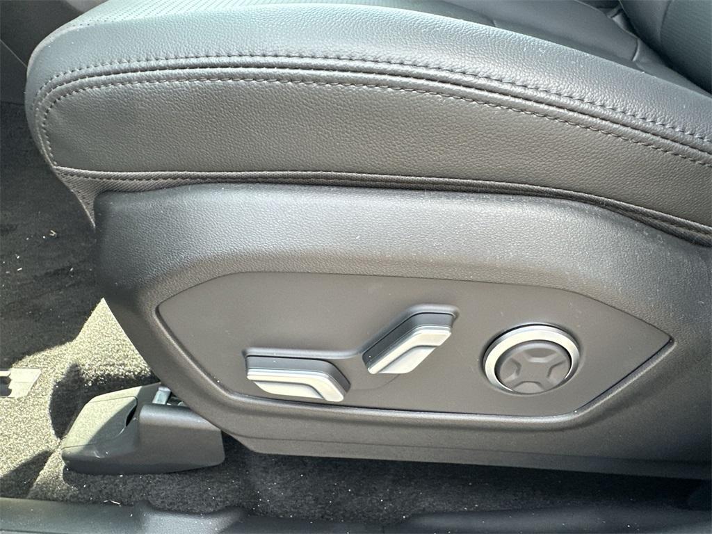 new 2026 Hyundai SANTA FE HEV car