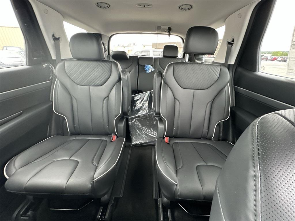 new 2025 Hyundai Palisade car, priced at $40,569