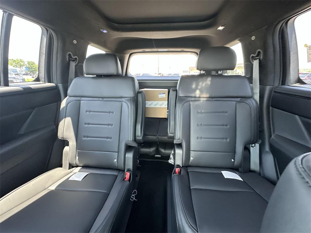 used 2024 Hyundai Santa Fe car, priced at $37,325