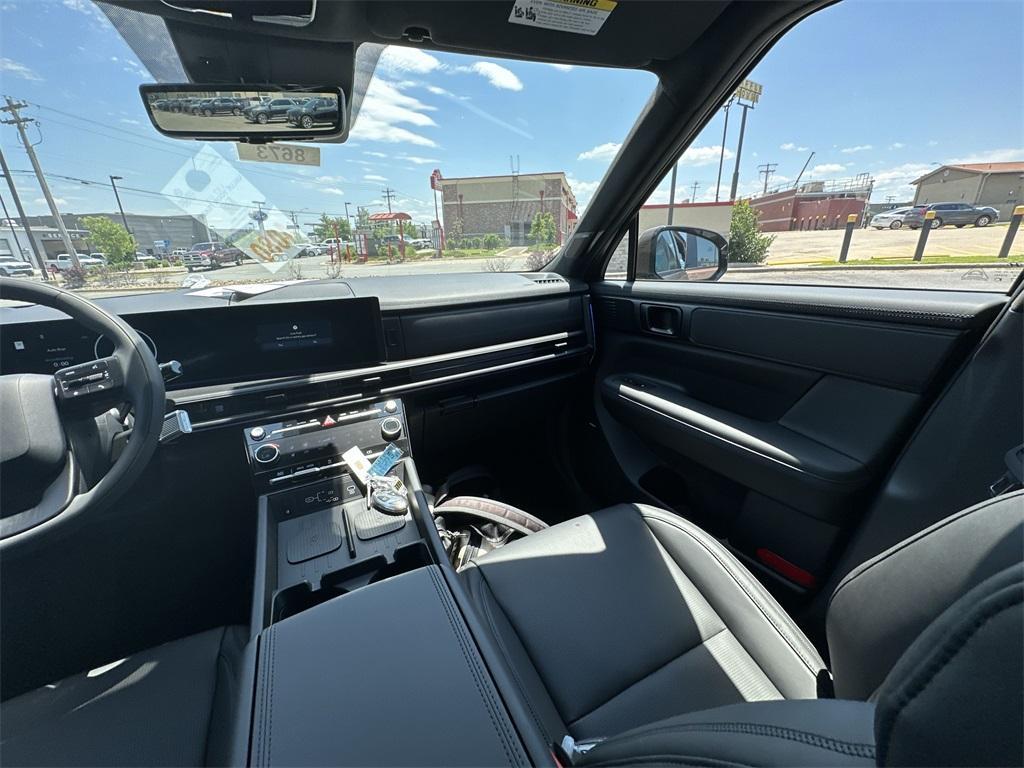 used 2024 Hyundai Santa Fe car, priced at $37,325