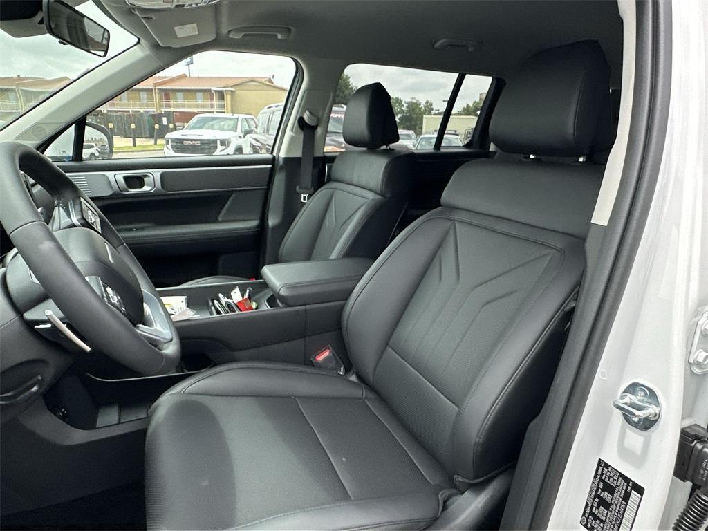 new 2025 Hyundai Santa Fe car, priced at $37,175