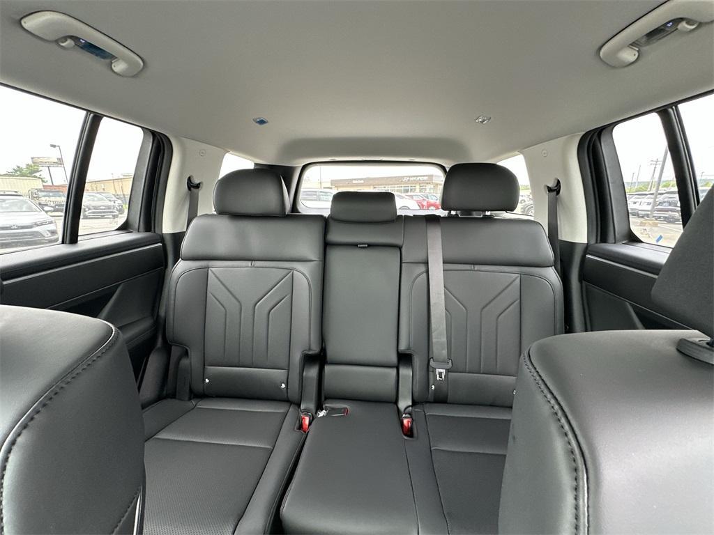 new 2025 Hyundai Santa Fe car, priced at $37,175