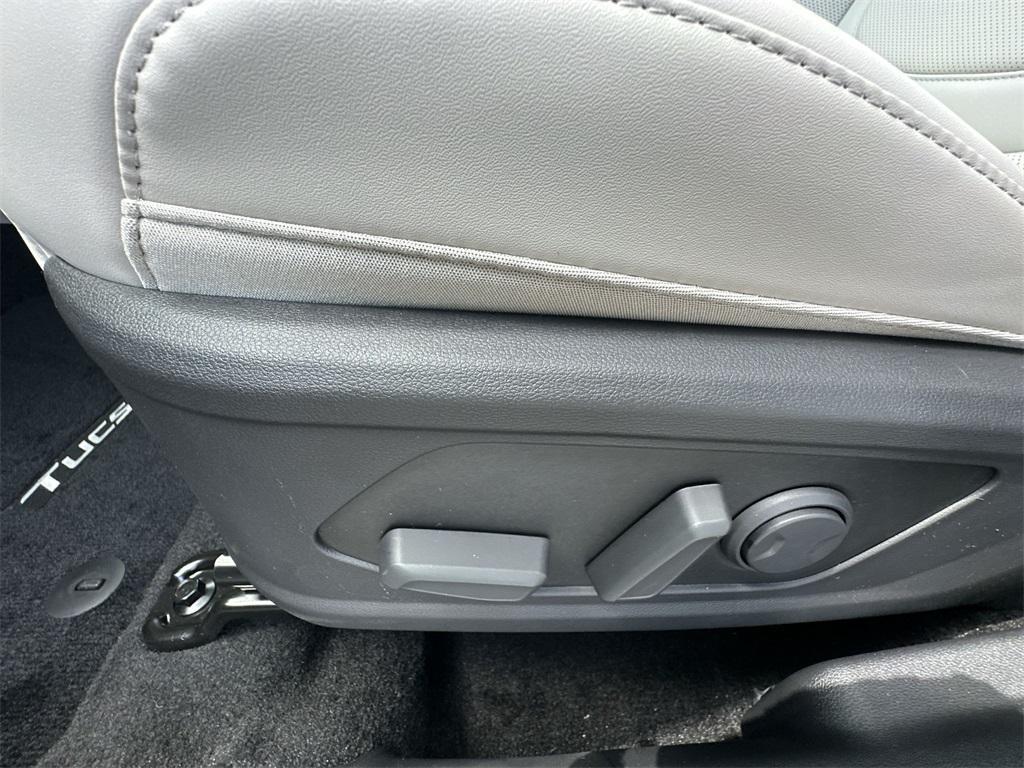 new 2025 Hyundai TUCSON Hybrid car, priced at $34,845