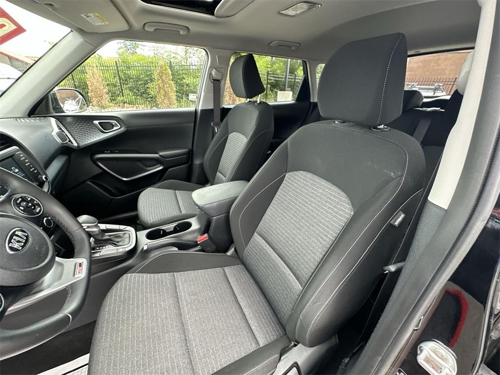 used 2021 Kia Soul car, priced at $15,564