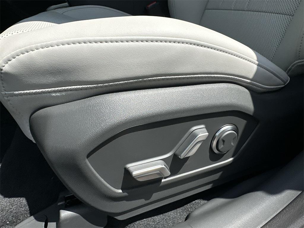 new 2026 Hyundai SANTA FE HEV car