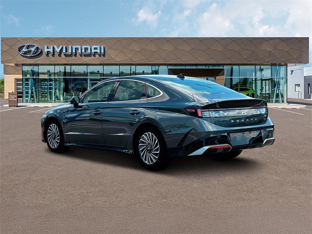 new 2025 Hyundai Sonata Hybrid car, priced at $37,475