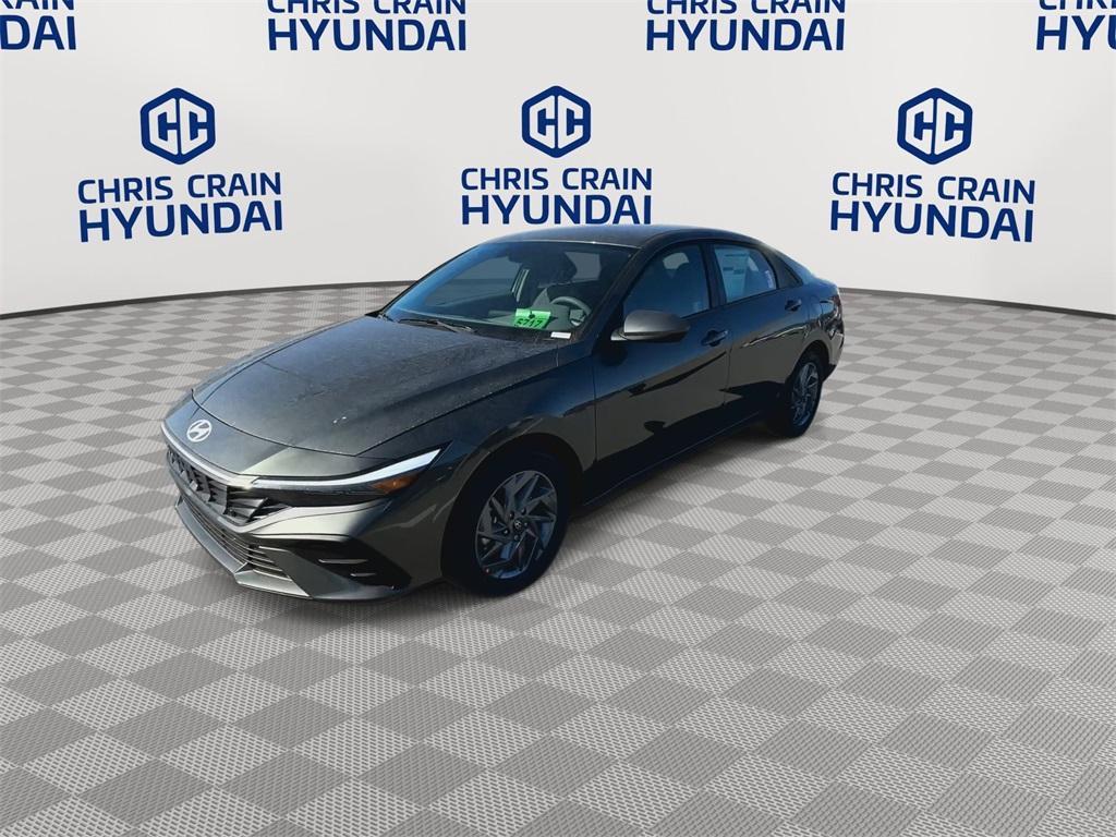 new 2025 Hyundai Elantra HEV car, priced at $26,235