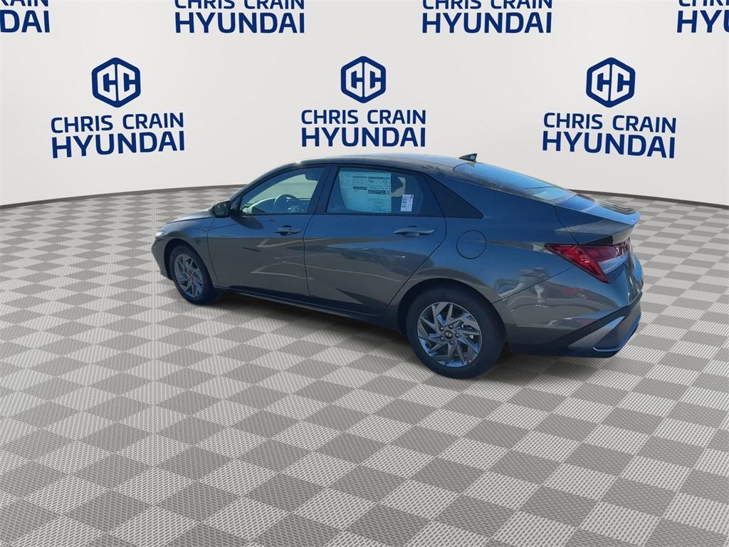 new 2025 Hyundai Elantra HEV car, priced at $26,235