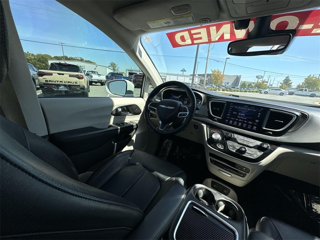 used 2020 Chrysler Pacifica car, priced at $20,182