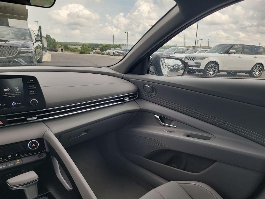 new 2025 Hyundai Elantra car, priced at $23,760