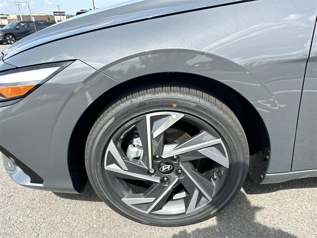 new 2025 Hyundai Elantra car, priced at $26,810