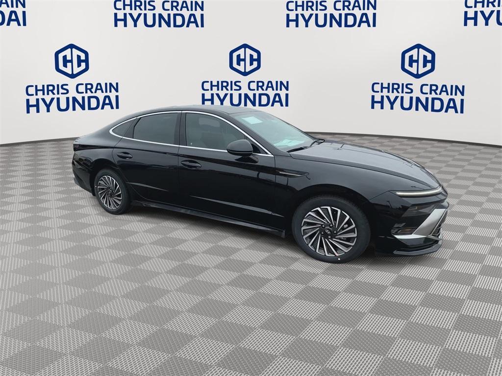 new 2025 Hyundai Sonata Hybrid car, priced at $30,810