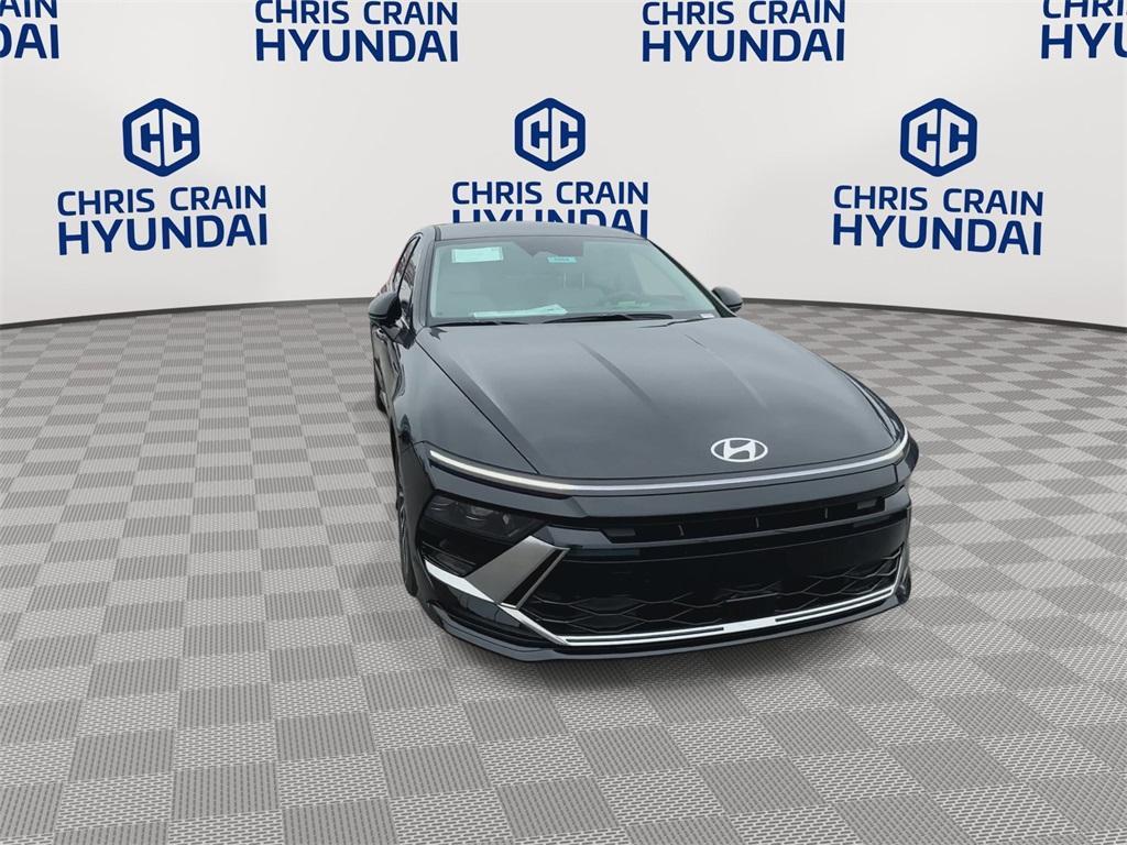 new 2025 Hyundai Sonata Hybrid car, priced at $30,810