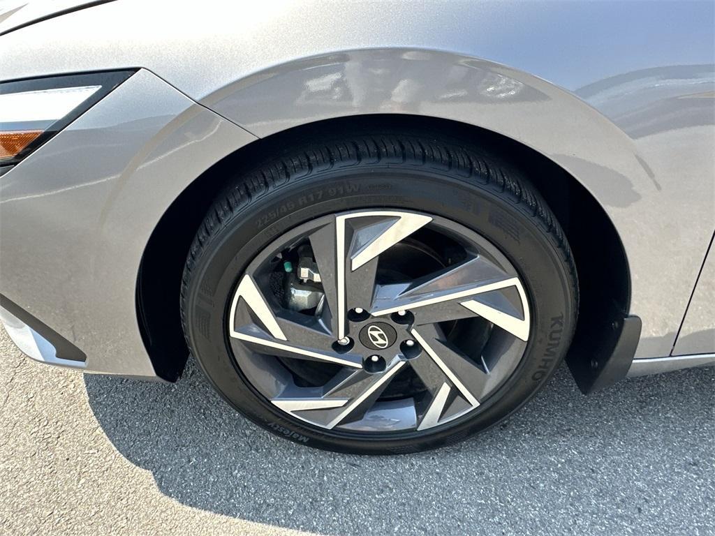 used 2025 Hyundai Elantra car, priced at $21,903