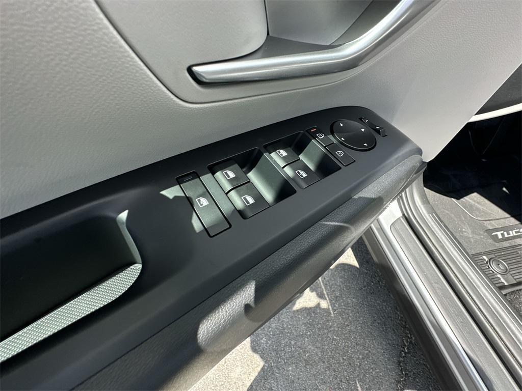 new 2025 Hyundai Tucson car, priced at $33,570