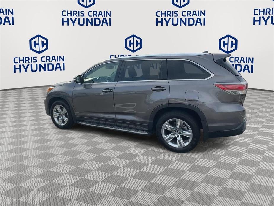 used 2016 Toyota Highlander car, priced at $20,338