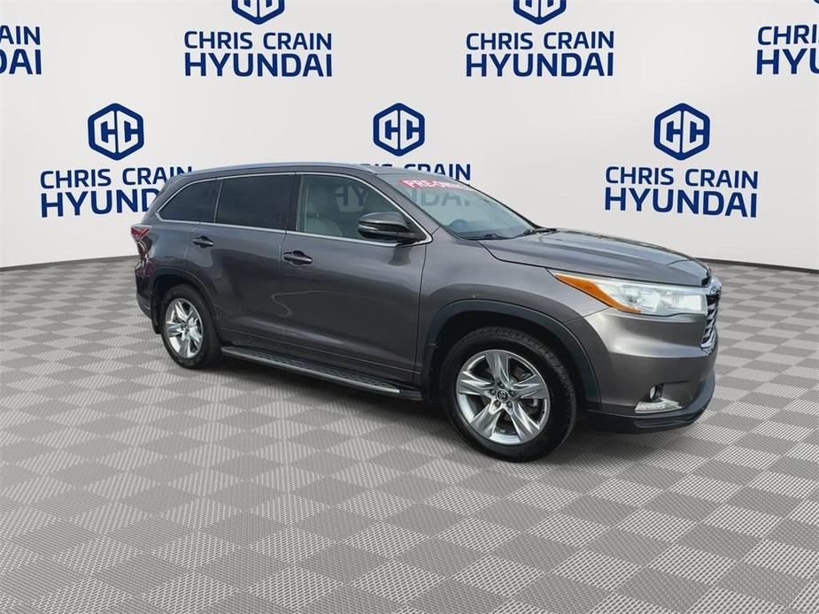 used 2016 Toyota Highlander car, priced at $20,338