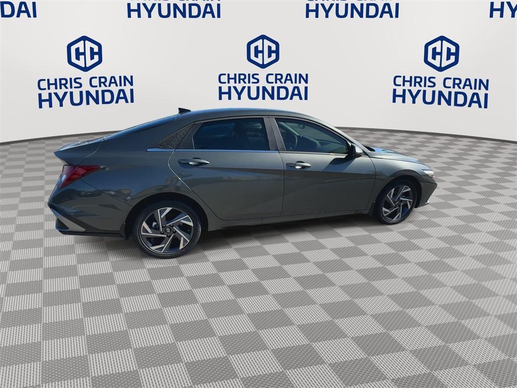 new 2025 Hyundai Elantra car, priced at $25,015