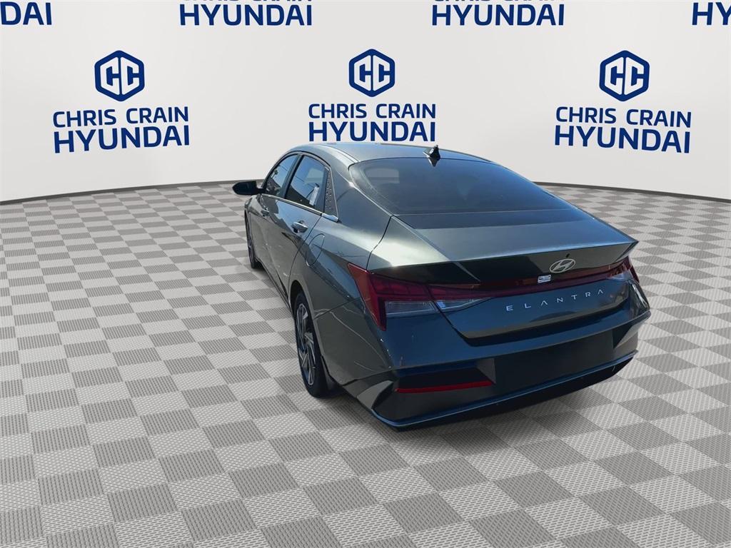 new 2025 Hyundai Elantra car, priced at $25,015