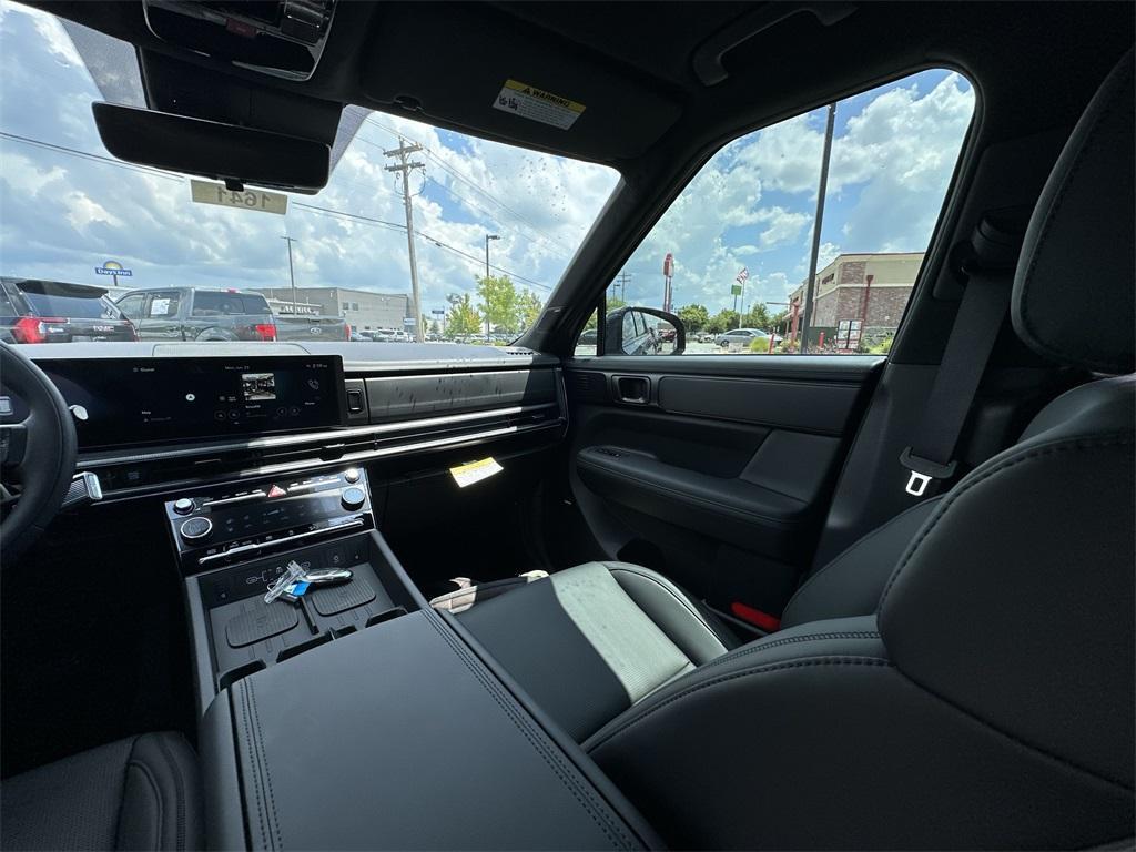 new 2025 Hyundai Santa Fe car, priced at $45,625