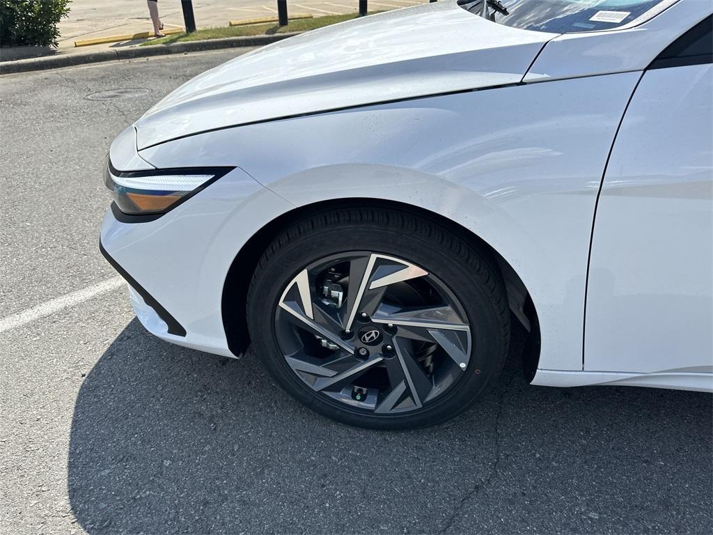 new 2025 Hyundai Elantra car, priced at $23,915