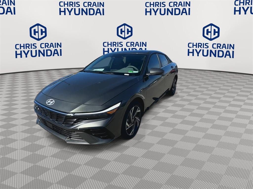 new 2025 Hyundai Elantra car, priced at $25,025