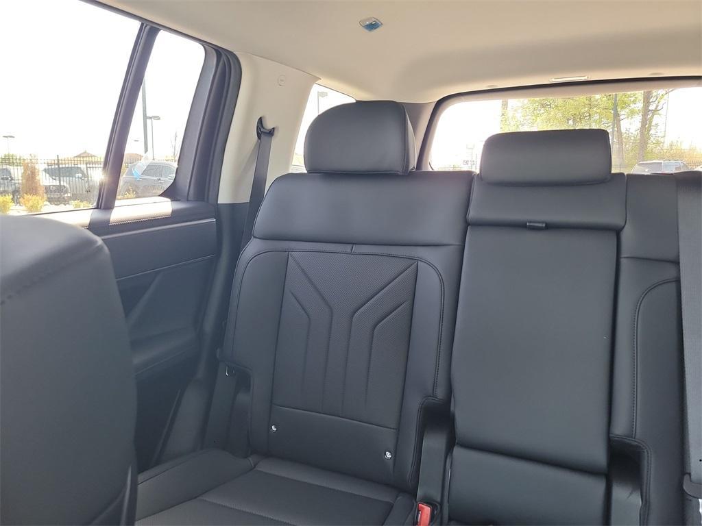 new 2025 Hyundai Santa Fe car, priced at $36,985