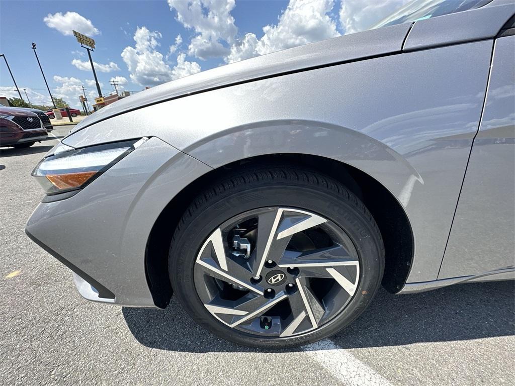 new 2025 Hyundai Elantra car, priced at $23,415