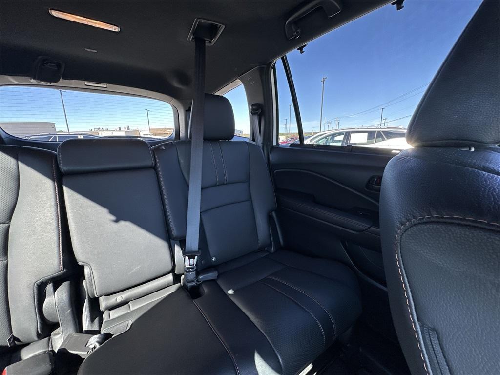 used 2022 Honda Pilot car, priced at $28,963