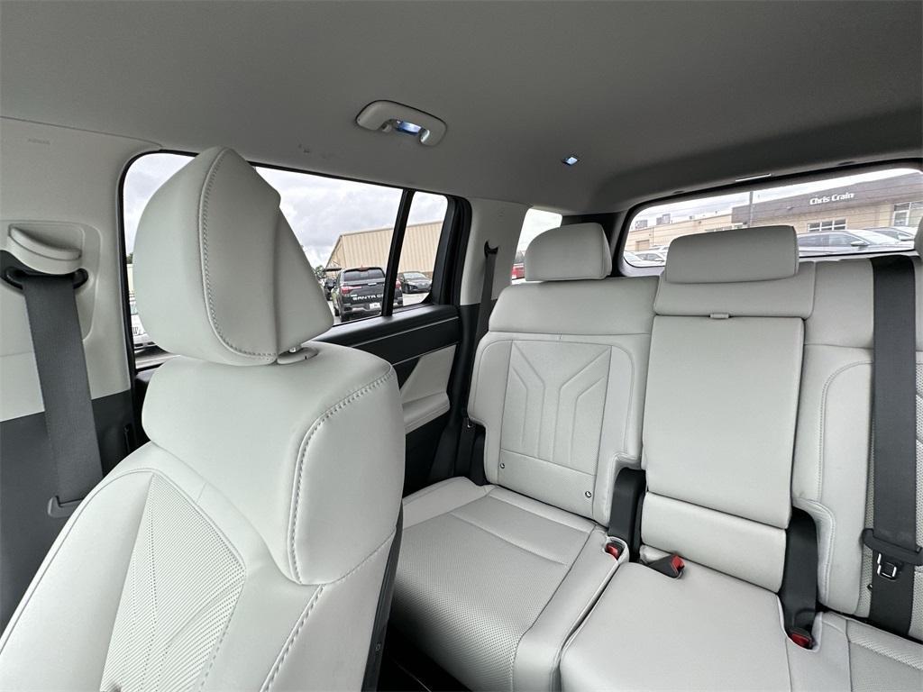 used 2025 Hyundai Santa Fe car, priced at $33,443